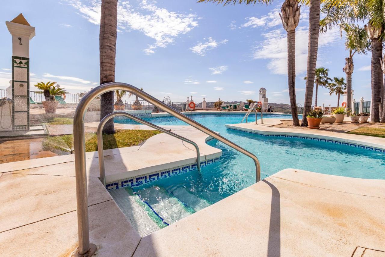 Sanders Golf - Lovely Two-Bedroom Apartment With Shared Pool ミハス エクステリア 写真